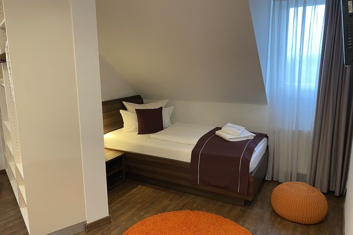 Room 16 of 47