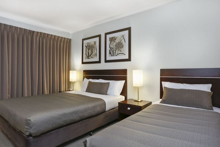 Room 5 of 43