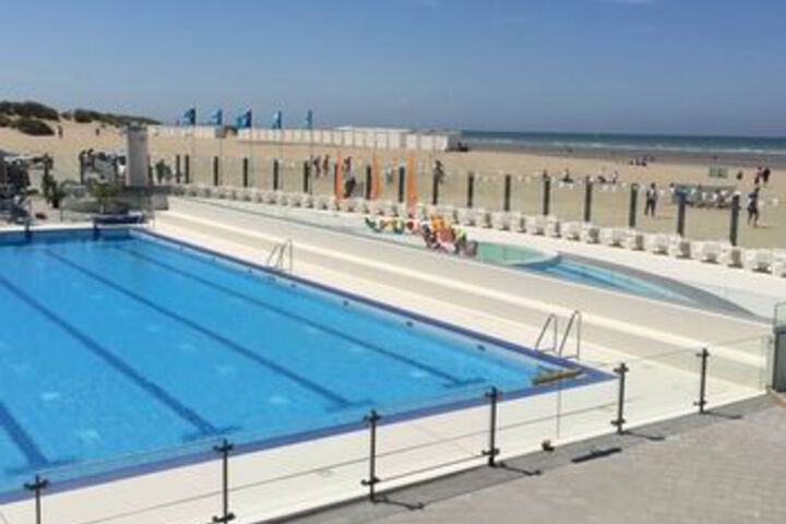 Pool 42 of 48