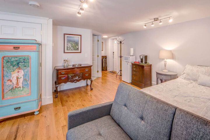 Room 4 of 26