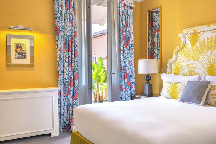 Room 32 of 106
