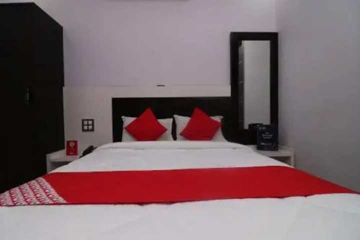 Room 5 of 15