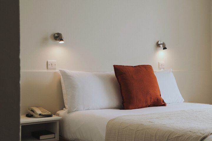 Room 28 of 49