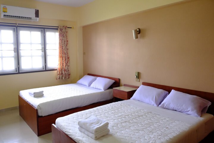 Room 12 of 42