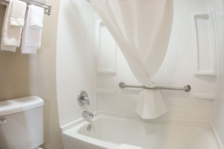 1 King Bed Mobility Accessible (10 of 17)
