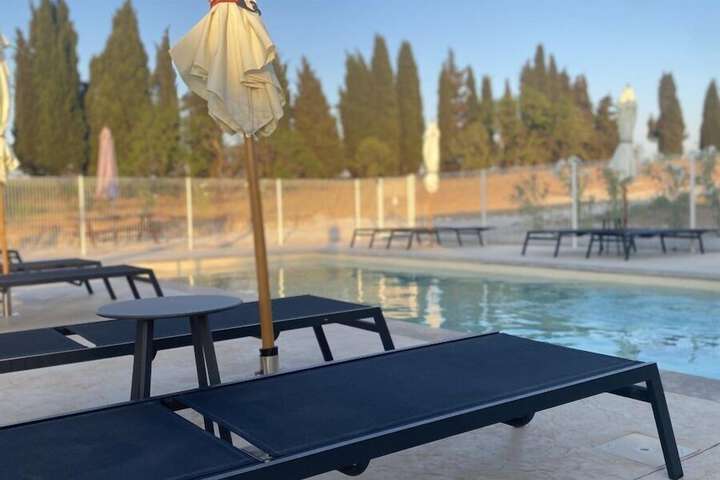 Pool 40 of 47