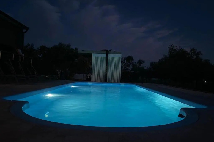 Pool 5 of 9