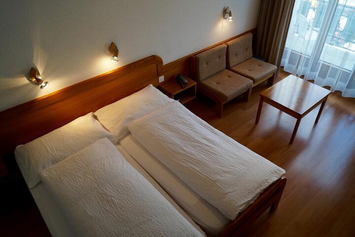 Room 20 of 36