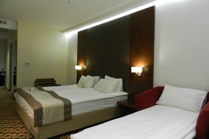 Room 15 of 64