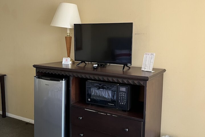 Comfort Studio Suite Kingbed (5 of 5)