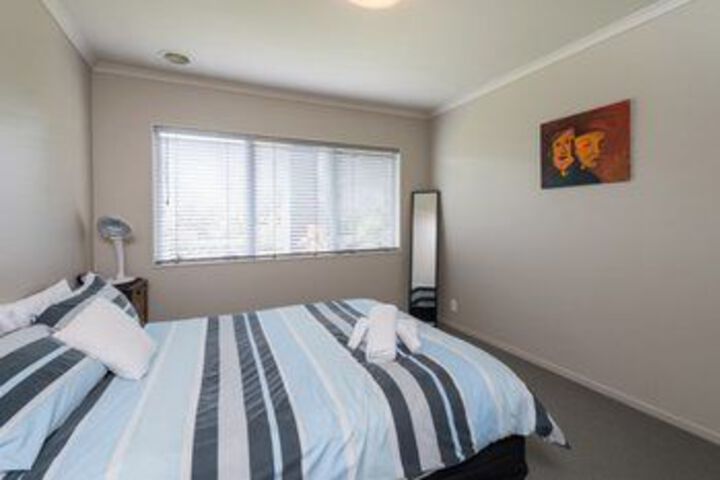 Room 57 of 222