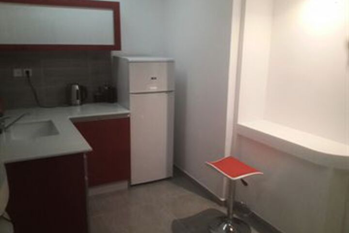 Room 13 of 16