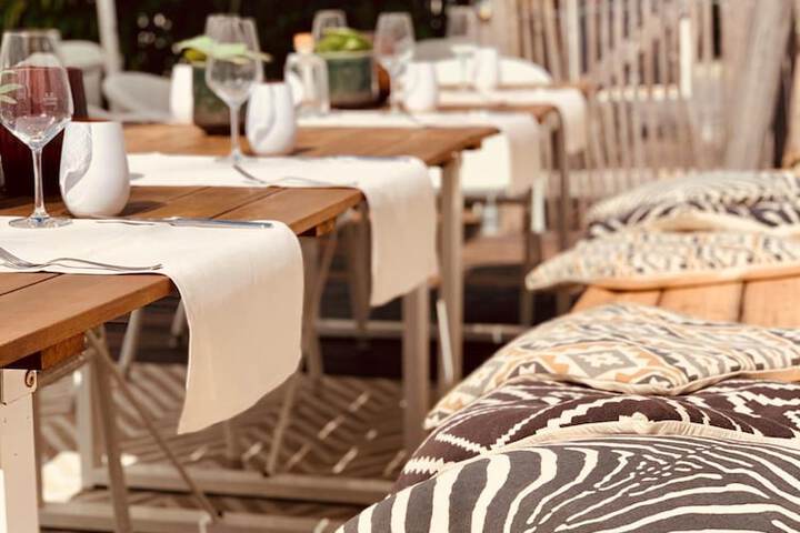Dining 62 of 67