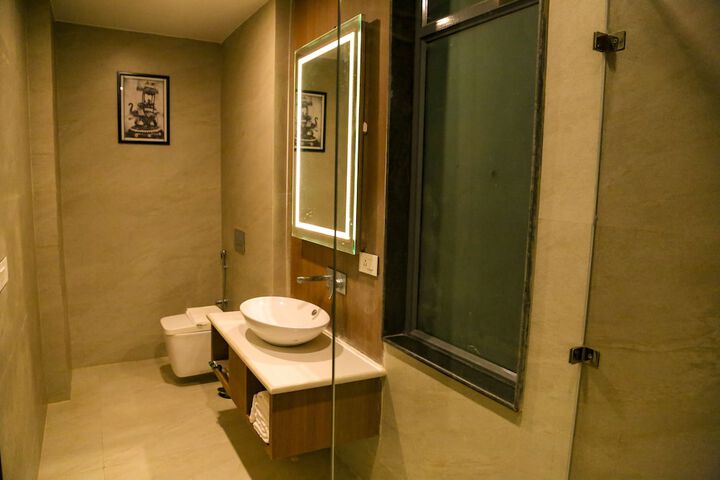 Room 20 of 28
