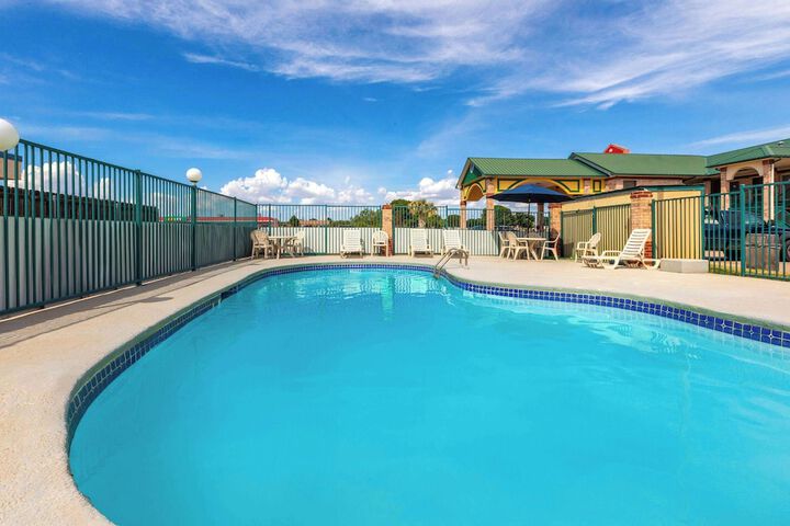 Pool 34 of 43