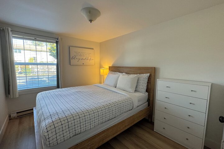 Room 42 of 155