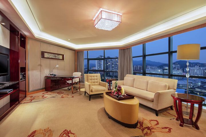 Room 19 of 68
