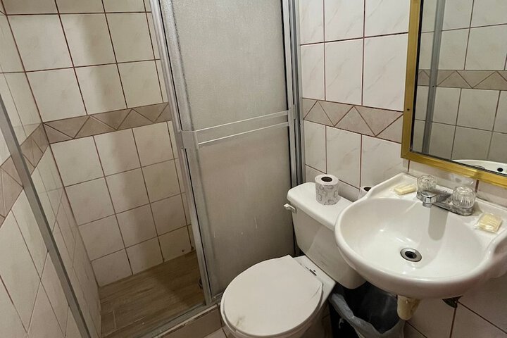 Room 5 of 11