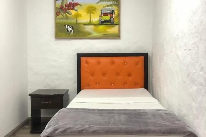 Room 9 of 23