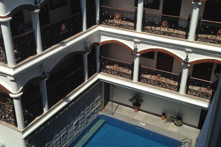 Pool 90 of 131