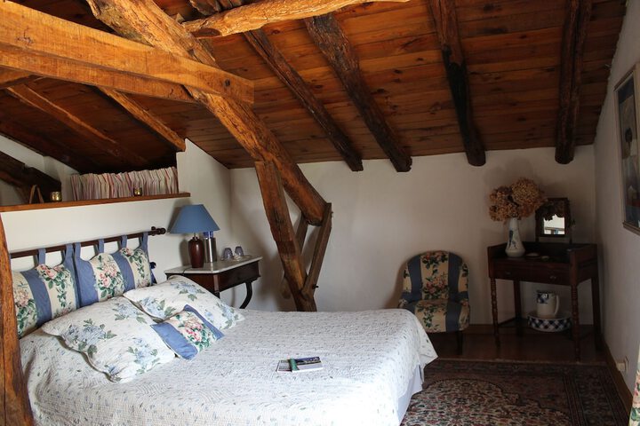 Room 10 of 31
