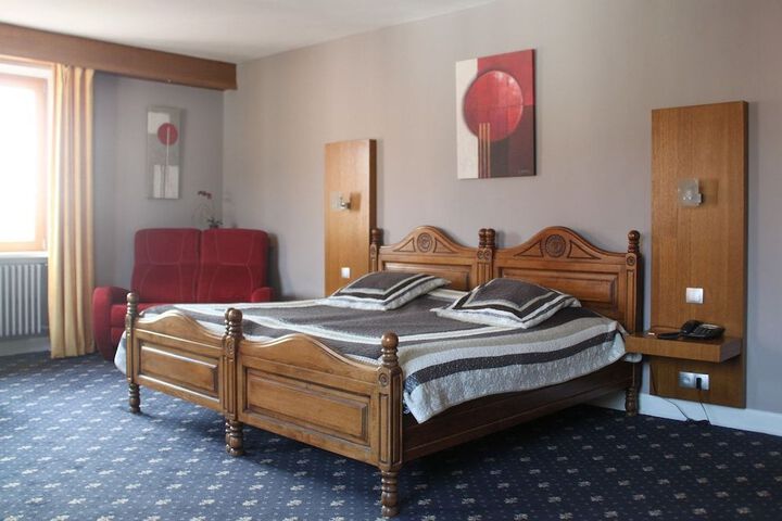 Photo 3