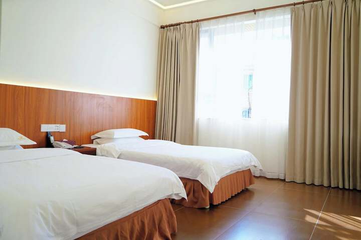 Room 22 of 33