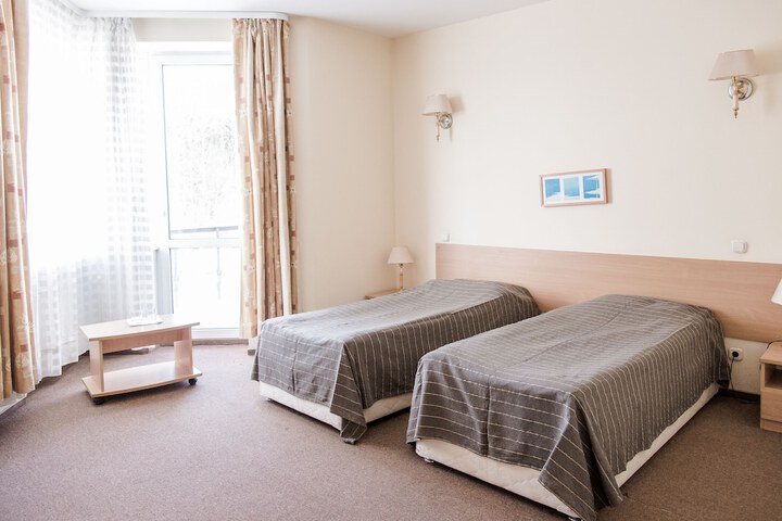 Room 9 of 62