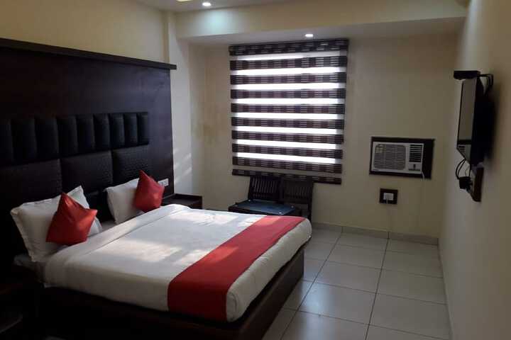 Room 3 of 30