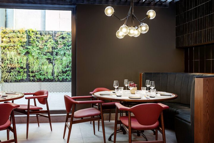 Dining 78 of 132