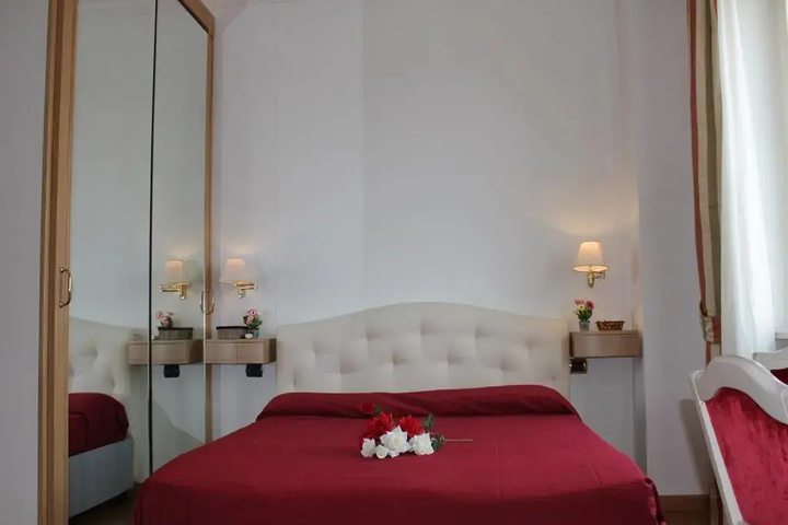 Room 3 of 11