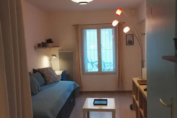 Room 7 of 11