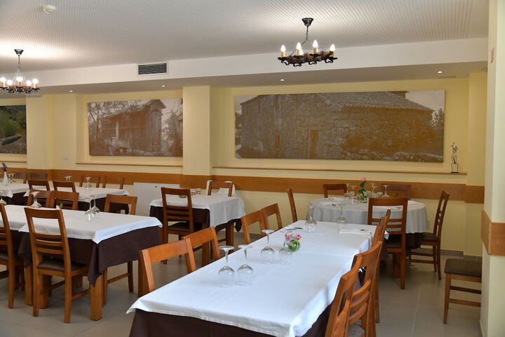 Dining 54 of 78