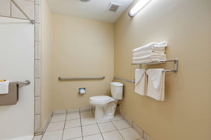 Room 17 of 27