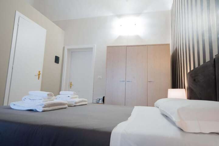 Room 27 of 51