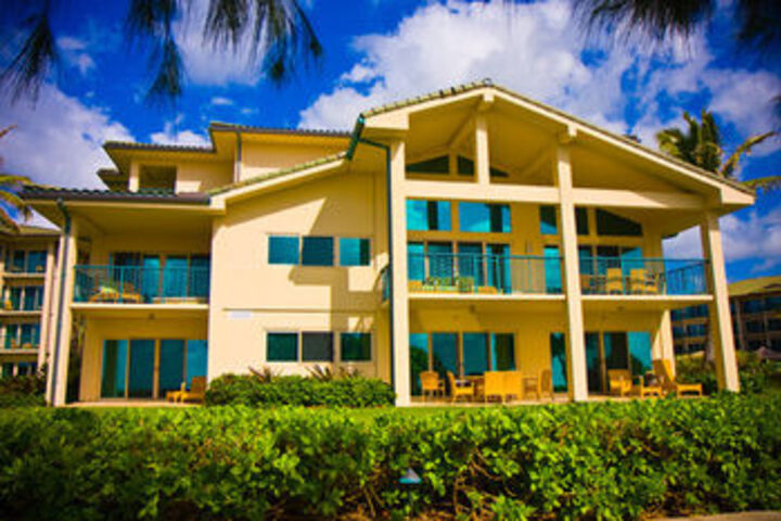Exterior of Waipouli Presidential H201 by RedAwning