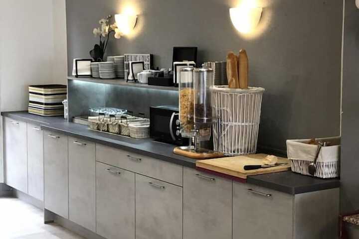 Breakfast/Coffee Service 15 of 26