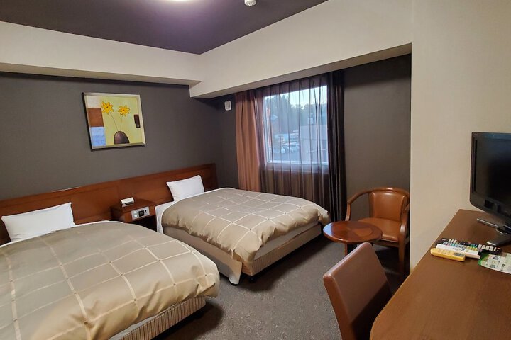 Room 8 of 30