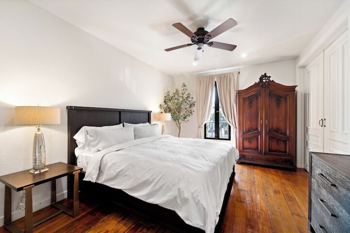 Room 20 of 191