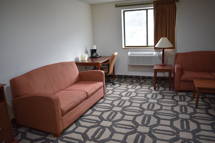 Room 13 of 30