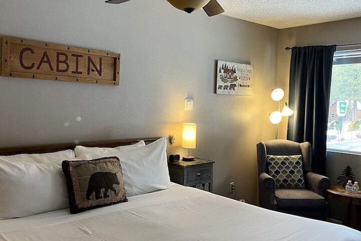 Room 12 of 68