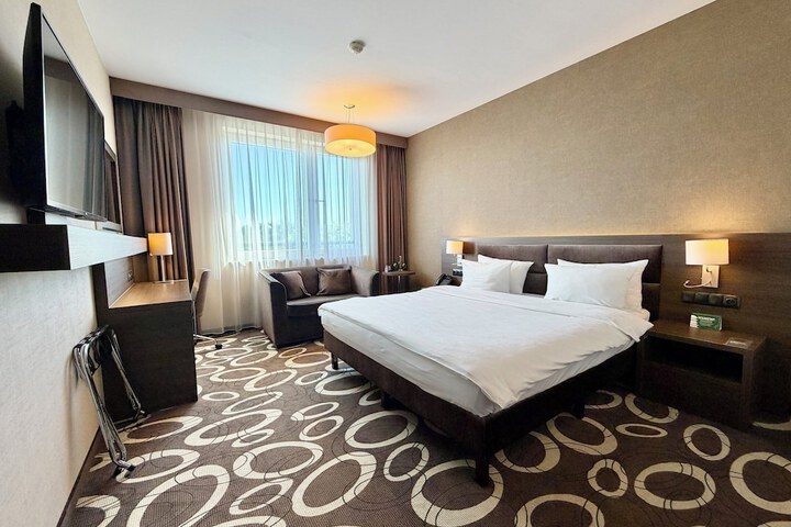 Room 35 of 129
