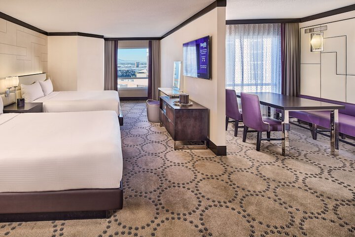 Mountain Deluxe Room with 2 Queen Beds (20 of 21)
