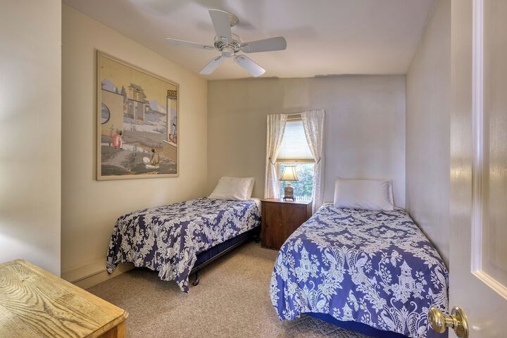Room 6 of 113