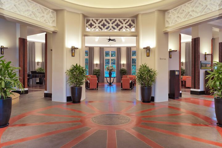 Hotel Lobby