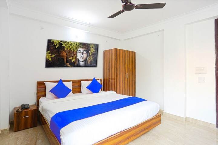 Room 2 of 23