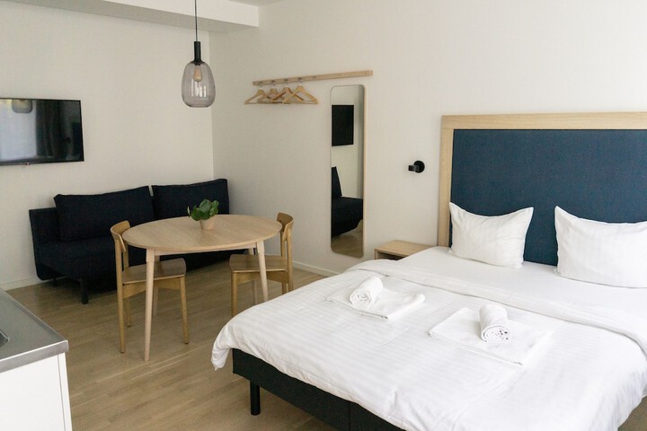 Room 12 of 24