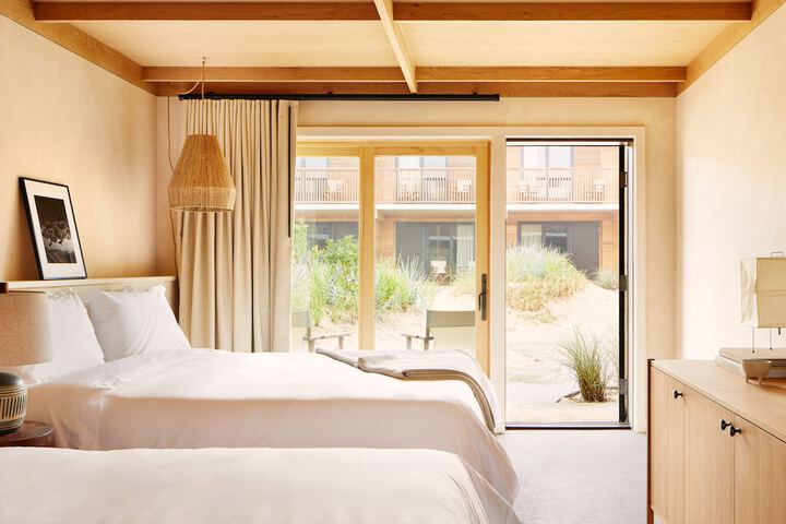 2 Queen Beds Accessible (2 of 7)