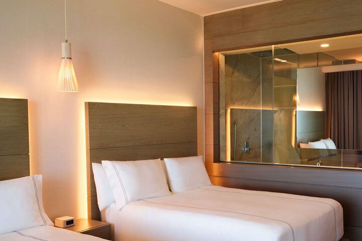 Room 40 of 171