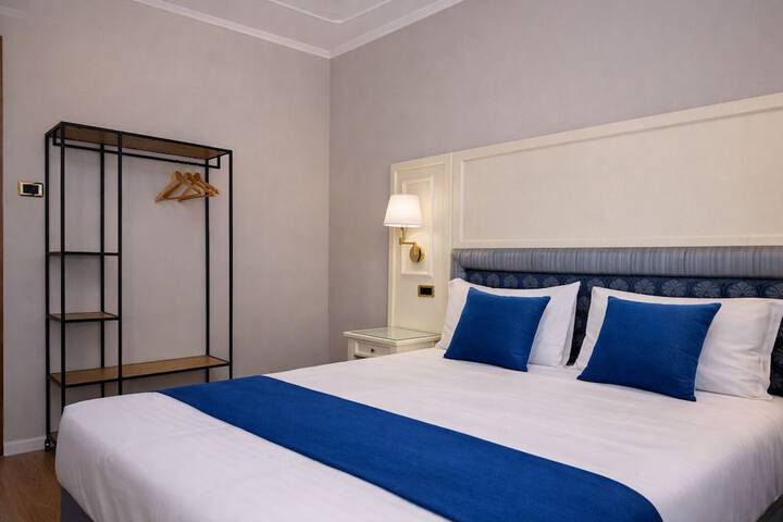 Room 14 of 25